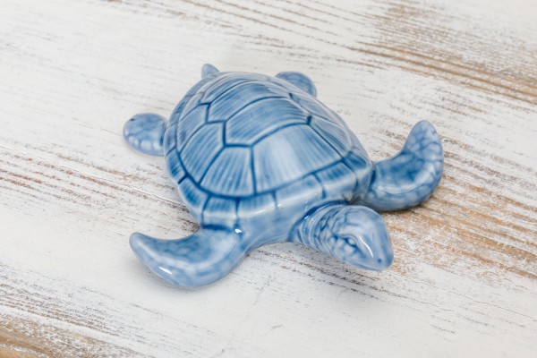 Schildkröte blau lackiert aus Steingut